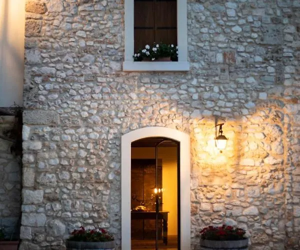 San Calisto Con Vigna Popoli